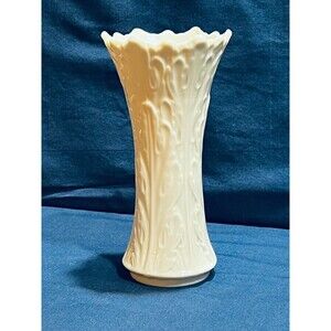 Vintage Lenox Woodland Vase Ivory Porcelain Acanthus Leaf Scalloped 6" USA